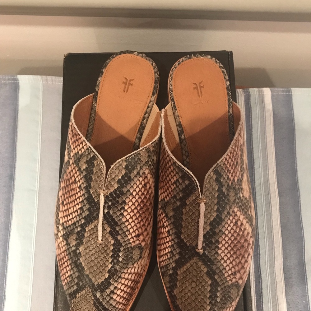 Frye Nolan Mule - Picture 3 of 5